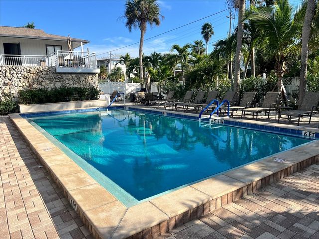 1001 POINT OF ROCKS ROAD 611, Sarasota, FL 34242