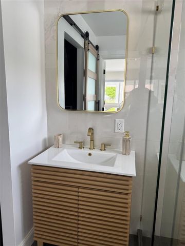 4801 NE 2nd, Fort Lauderdale, FL 33334