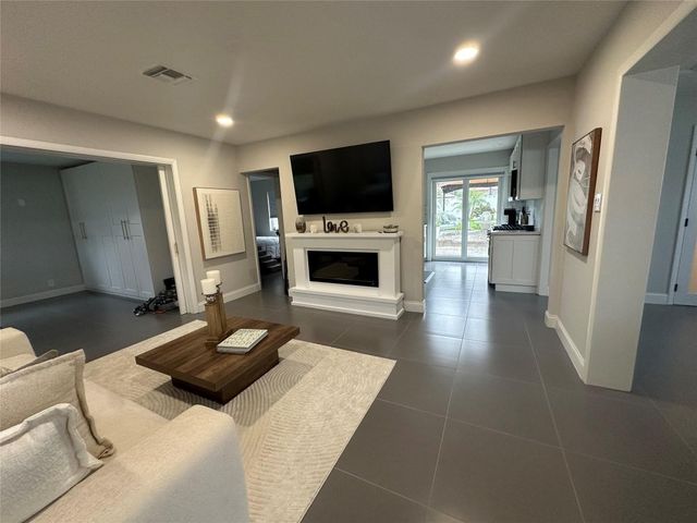 4801 NE 2nd, Fort Lauderdale, FL 33334