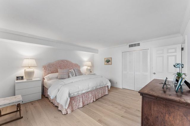 170 Chilean Avenue 2A, Palm Beach, FL 33480