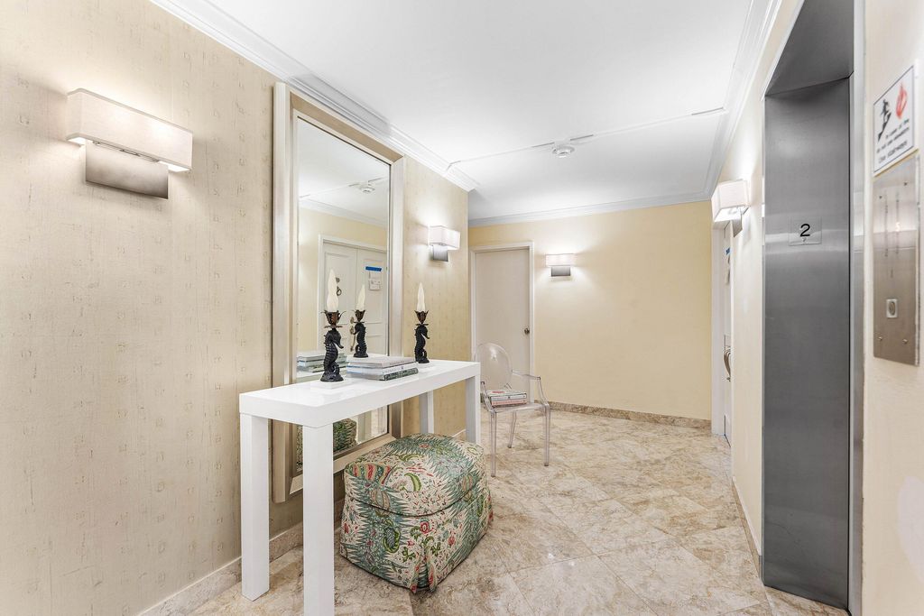 170 Chilean Avenue 2A, Palm Beach, FL 33480