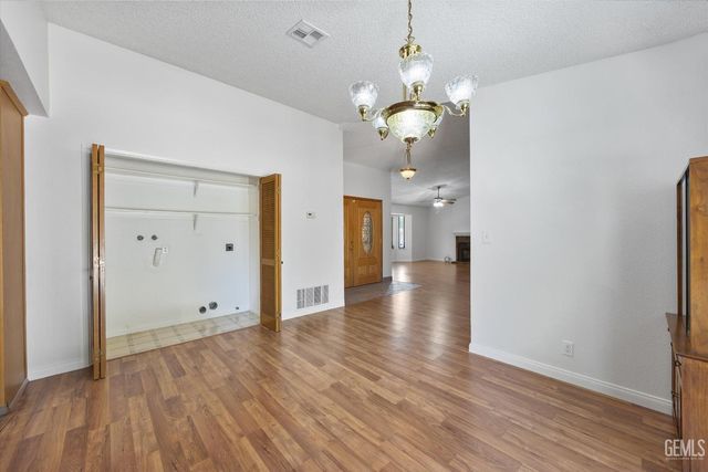 117 Sunrise Way, Tehachapi, CA 93561