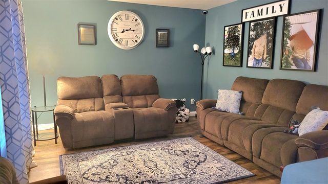 10855 Woodbushe Drive, Lowell, MI 49331