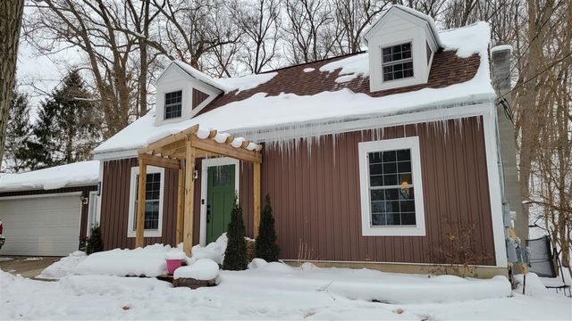 10855 Woodbushe Drive, Lowell, MI 49331