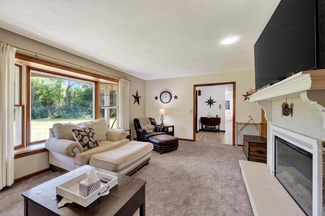 5704 E Oak Trail, Milton, WI 53563