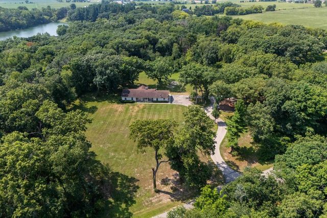 5704 E Oak Trail, Milton, WI 53563