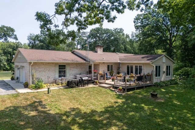 5704 E Oak Trail, Milton, WI 53563