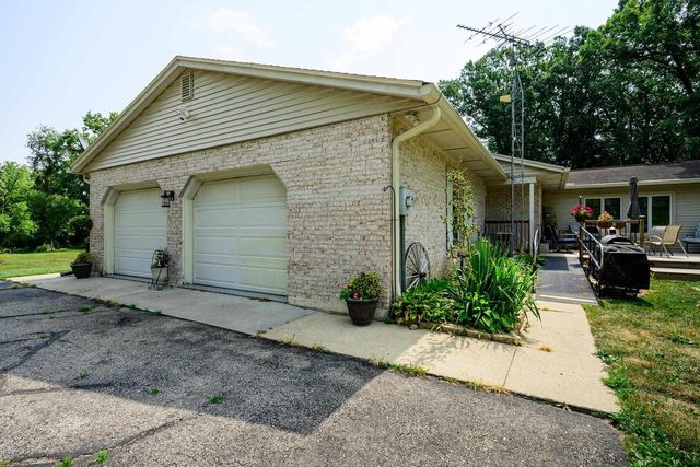5704 E Oak Trail, Milton, WI 53563