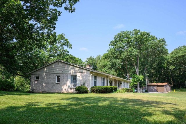 5704 E Oak Trail, Milton, WI 53563