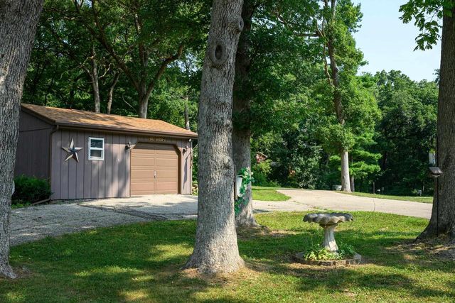 5704 E Oak Trail, Milton, WI 53563