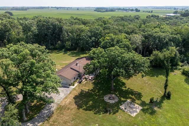 5704 E Oak Trail, Milton, WI 53563