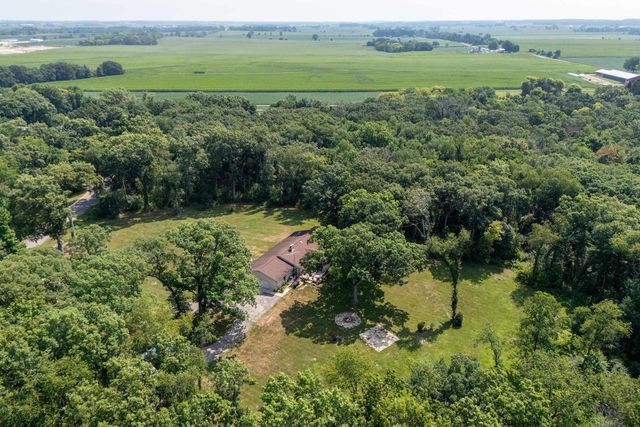 5704 E Oak Trail, Milton, WI 53563