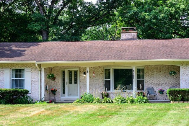 5704 E Oak Trail, Milton, WI 53563