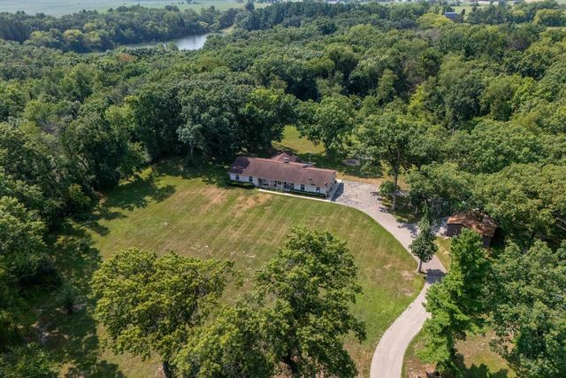 5704 E Oak Trail, Milton, WI 53563