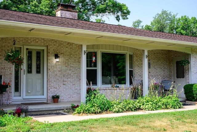 5704 E Oak Trail, Milton, WI 53563