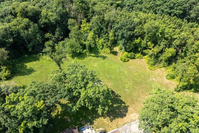 5704 E Oak Trail, Milton, WI 53563