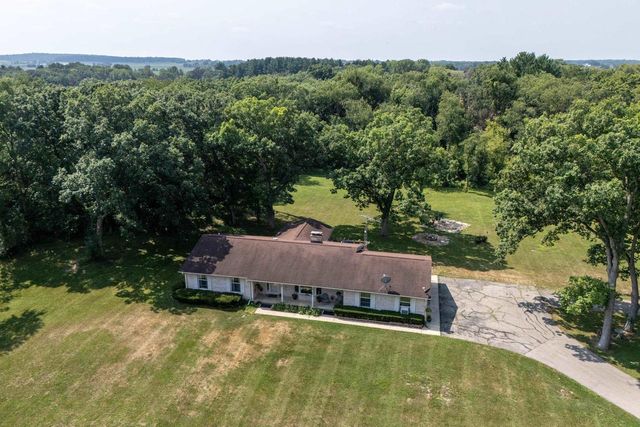5704 E Oak Trail, Milton, WI 53563