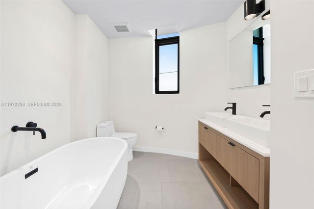 2688 SW 25th Avenue 1, Miami, FL 33133