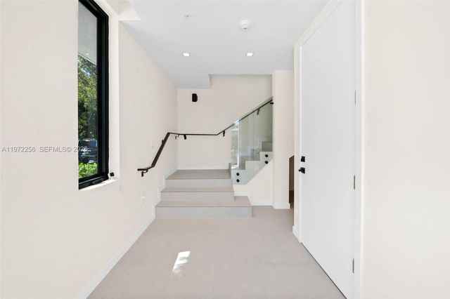 2688 SW 25th Avenue 1, Miami, FL 33133
