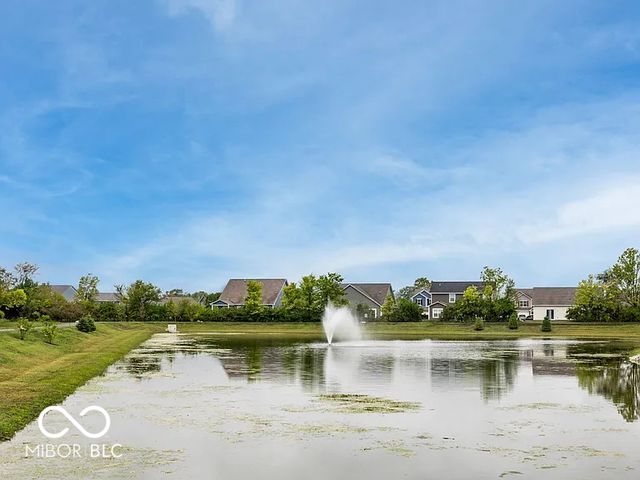 6584 Willow Way, Mccordsville, IN 46055