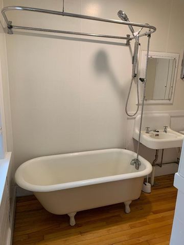 40 Abbott Street 3L, Worcester, MA 01602