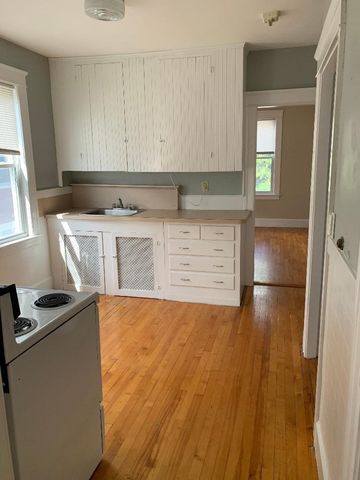 40 Abbott Street 3L, Worcester, MA 01602