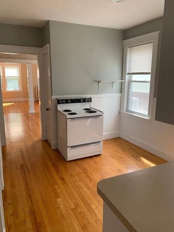 40 Abbott Street 3L, Worcester, MA 01602