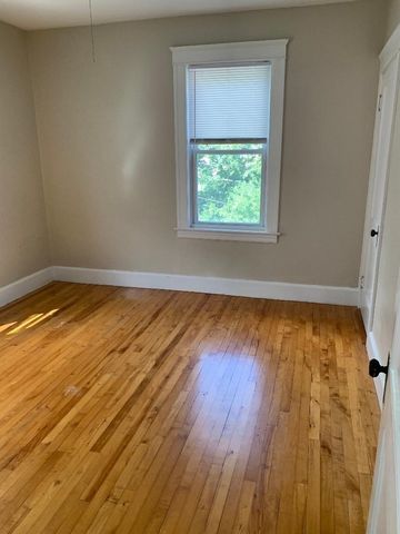 40 Abbott Street 3L, Worcester, MA 01602