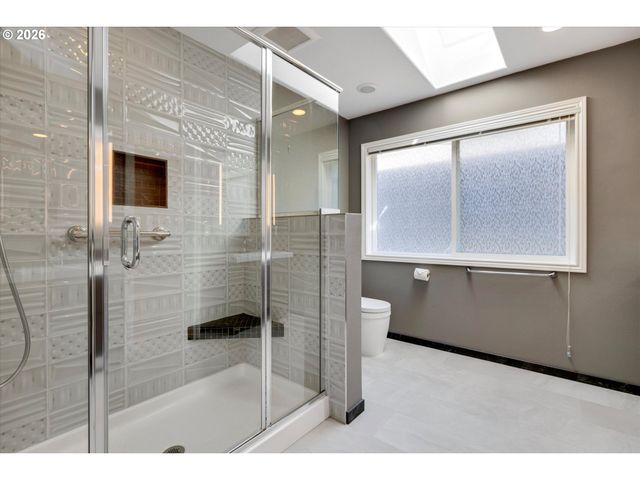 2355 OSTMAN Rd, West Linn, OR 97068