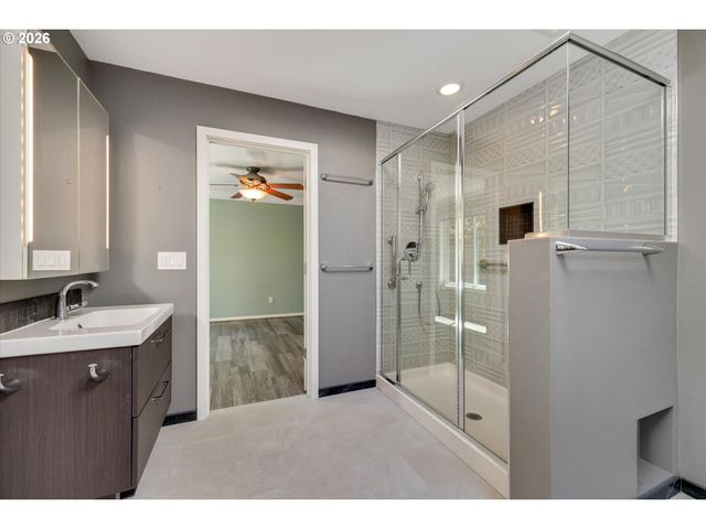2355 OSTMAN Rd, West Linn, OR 97068