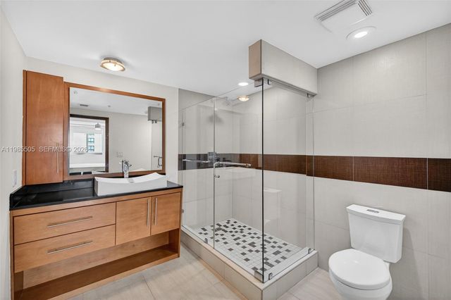 110 N Federal Hwy 1205, Fort Lauderdale, FL 33301