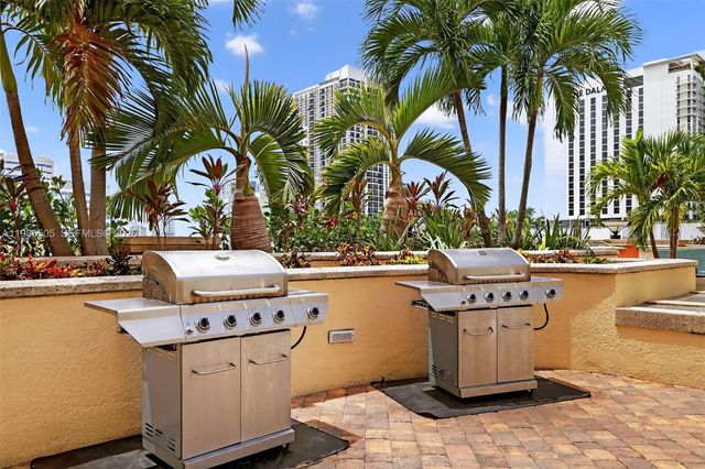 110 N Federal Hwy 1205, Fort Lauderdale, FL 33301