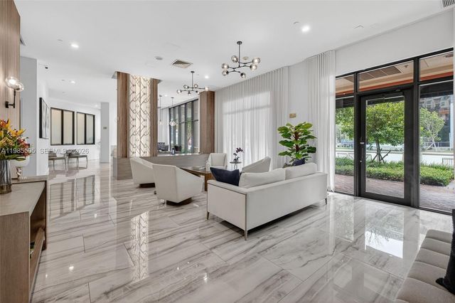 110 N Federal Hwy 1205, Fort Lauderdale, FL 33301