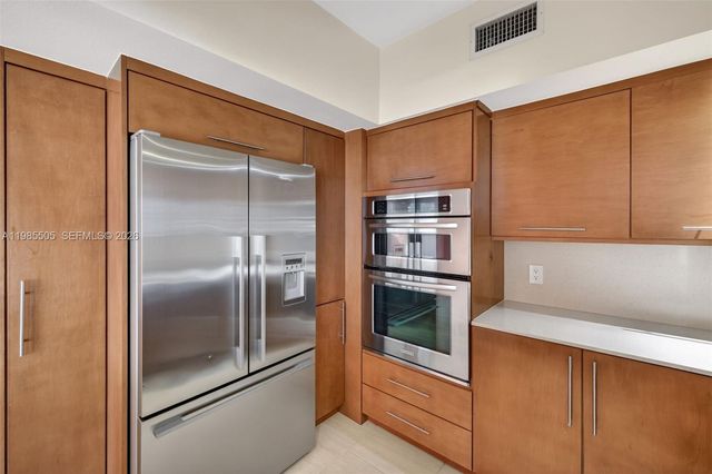 110 N Federal Hwy 1205, Fort Lauderdale, FL 33301