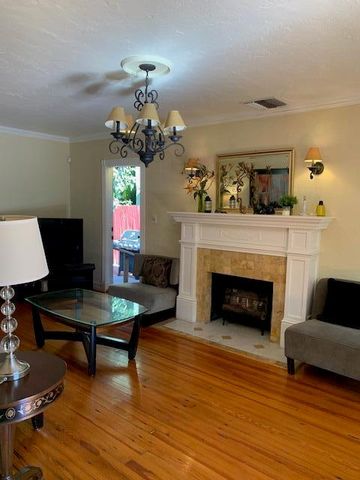 217 Lytton Court, West Palm Beach, FL 33405