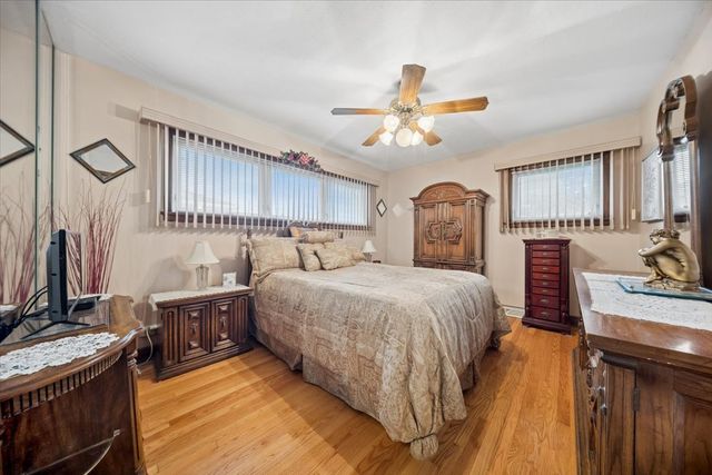 8231 W Berwyn Avenue, Chicago, IL 60656