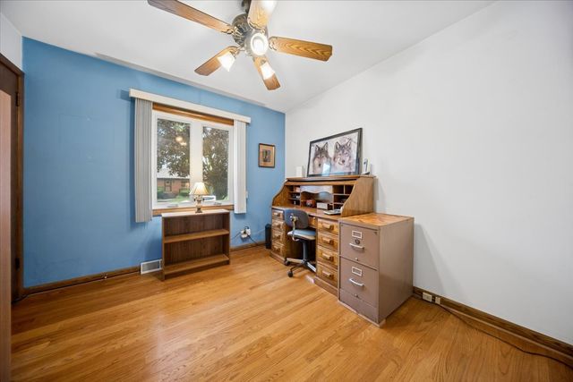 8231 W Berwyn Avenue, Chicago, IL 60656