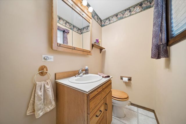 8231 W Berwyn Avenue, Chicago, IL 60656