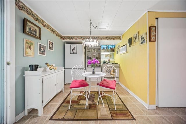 8231 W Berwyn Avenue, Chicago, IL 60656