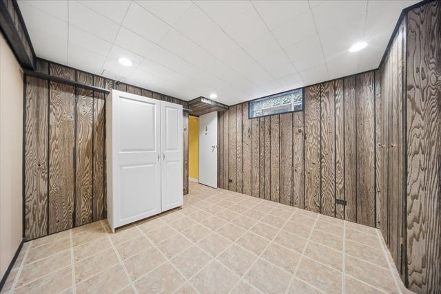8231 W Berwyn Avenue, Chicago, IL 60656