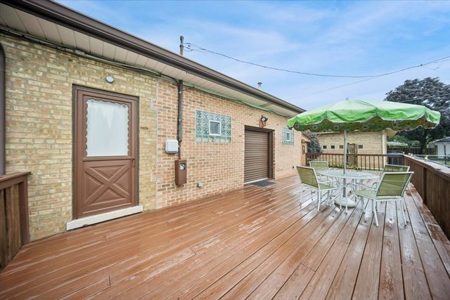 8231 W Berwyn Avenue, Chicago, IL 60656