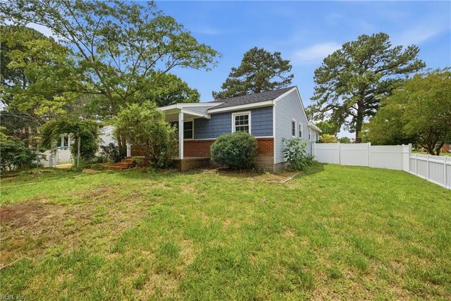 8 Oneal Ct, Portsmouth, VA 23701