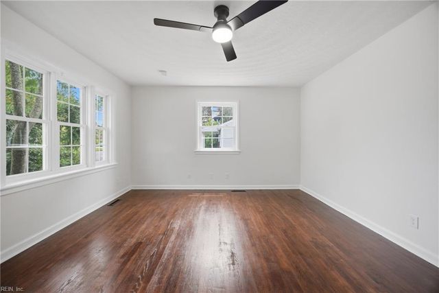 8 Oneal Ct, Portsmouth, VA 23701