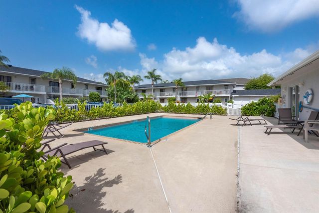 324 W Pine Street 11, Lantana, FL 33462