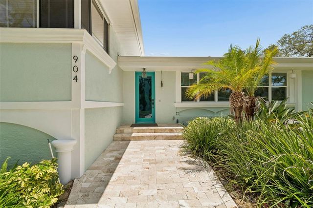 904 BAYSHORE DRIVE, Tarpon Springs, FL 34689