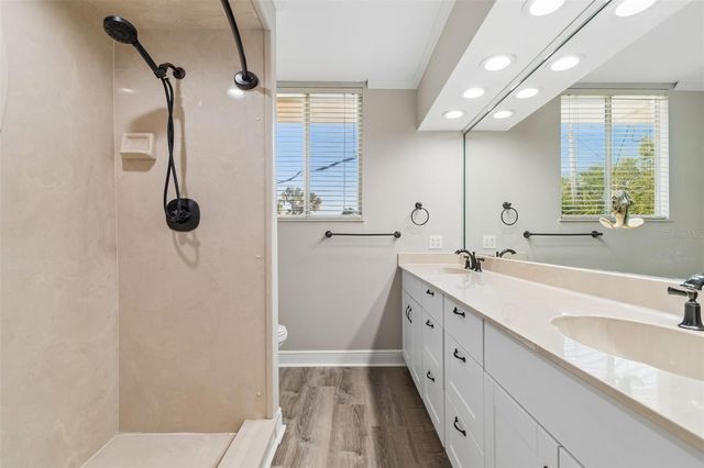 904 BAYSHORE DRIVE, Tarpon Springs, FL 34689