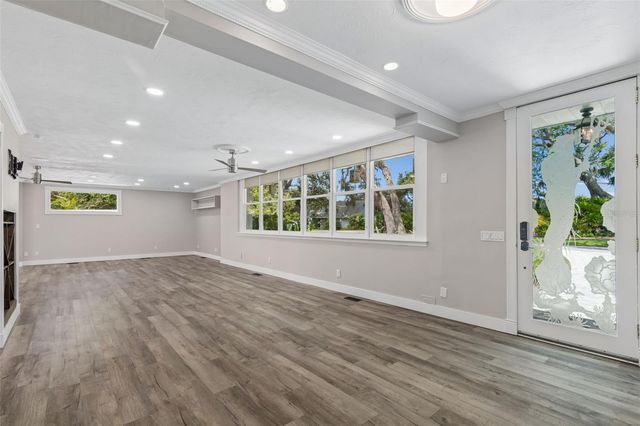 904 BAYSHORE DRIVE, Tarpon Springs, FL 34689