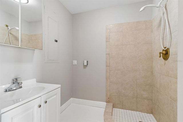 904 BAYSHORE DRIVE, Tarpon Springs, FL 34689