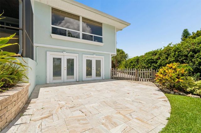 904 BAYSHORE DRIVE, Tarpon Springs, FL 34689