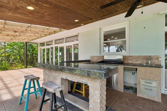 904 BAYSHORE DRIVE, Tarpon Springs, FL 34689